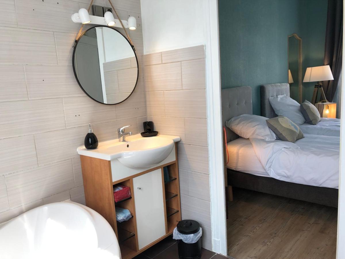 Cote Chateau - Grand Appartement Au Coeur De Blois Bagian luar foto