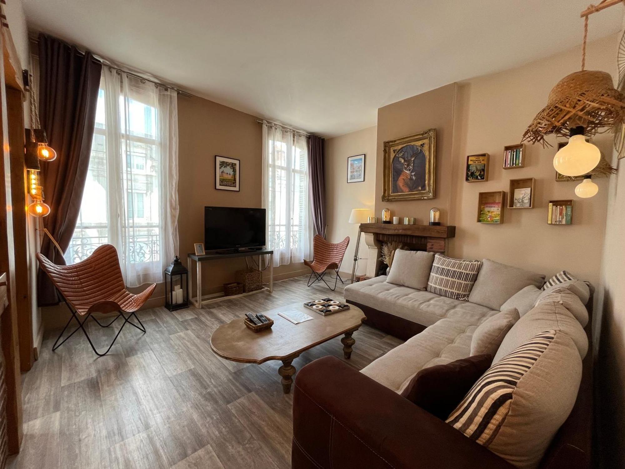 Cote Chateau - Grand Appartement Au Coeur De Blois Bagian luar foto