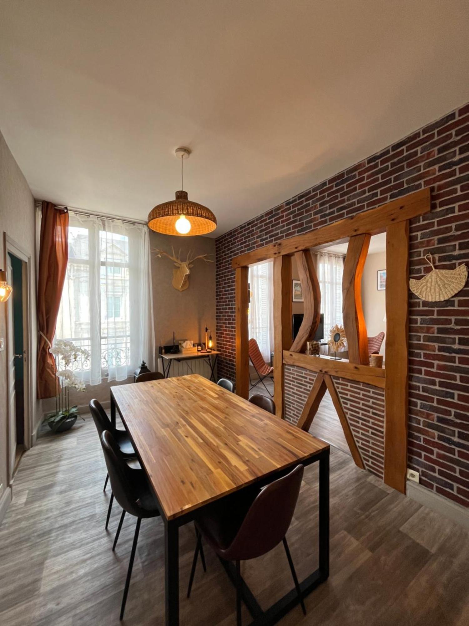 Cote Chateau - Grand Appartement Au Coeur De Blois Bagian luar foto