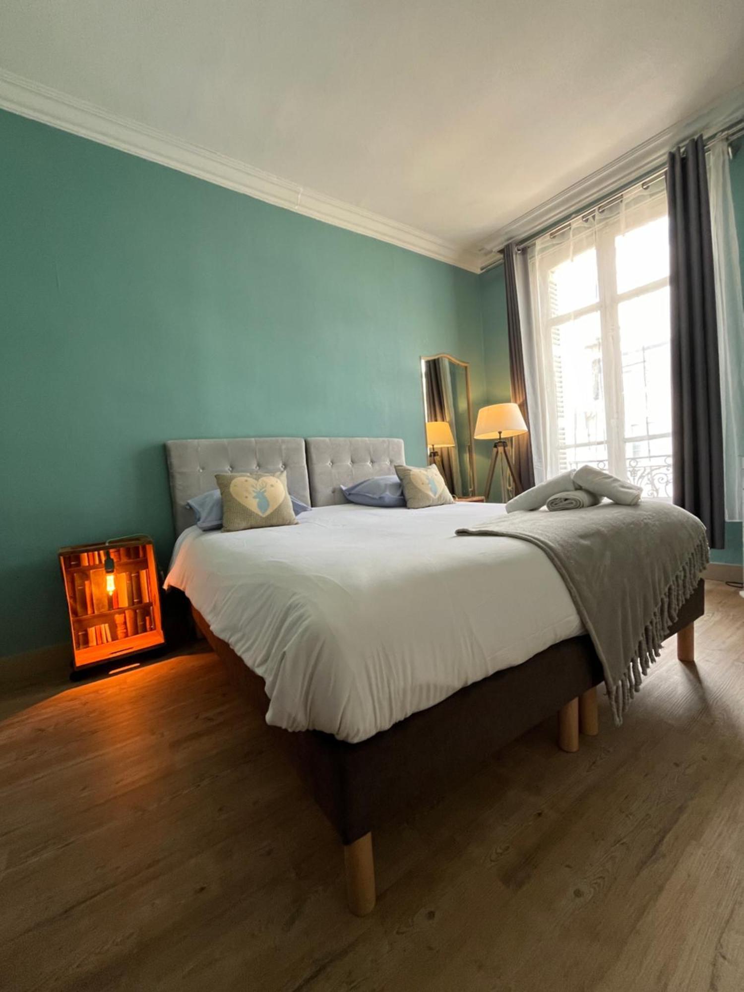 Cote Chateau - Grand Appartement Au Coeur De Blois Bagian luar foto